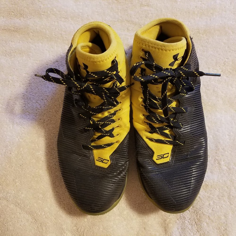 Under Armour Basketball shoes